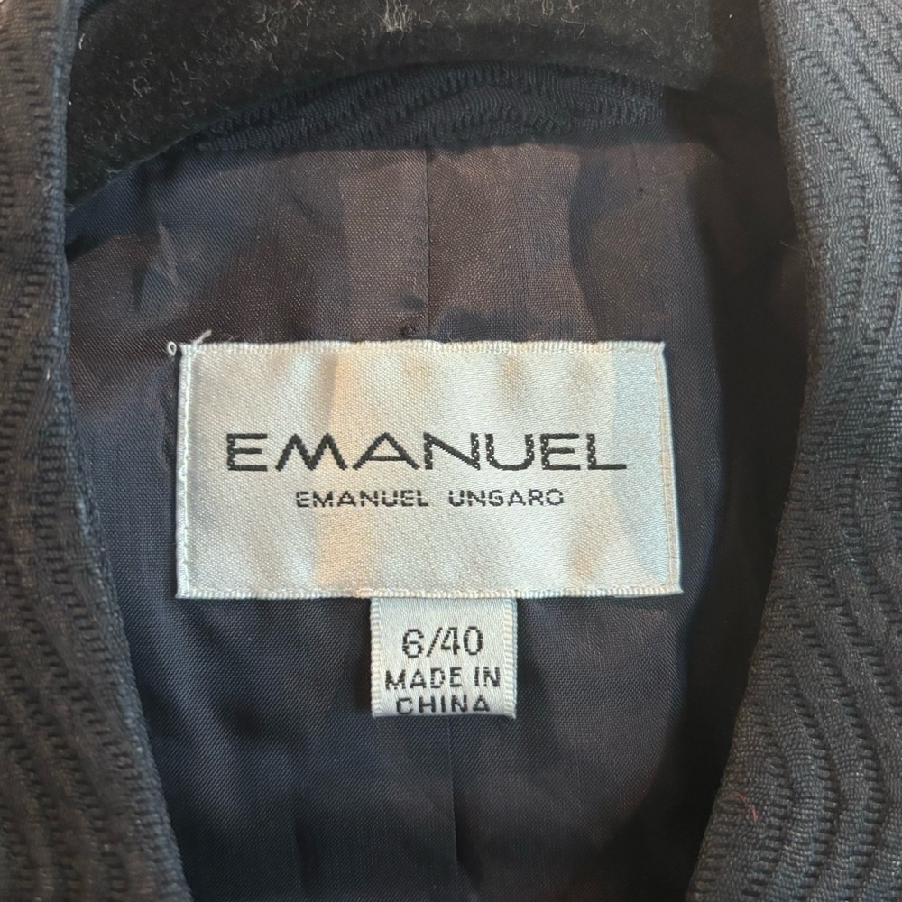 EMANUEL UNGARO Sz 6 Textured Pattern Lined Longer Line Smooth Lapel Blazer - Picture 2 of 10